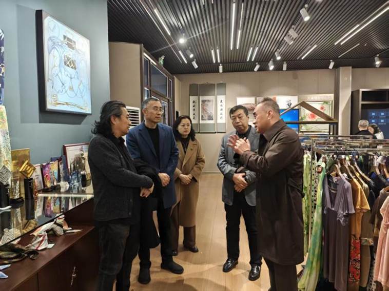 4718752159efb3ced4acbefc27e387ad